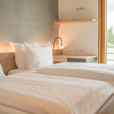 Dekra Congresshotel Wart Алтенщайг Екстериор снимка
