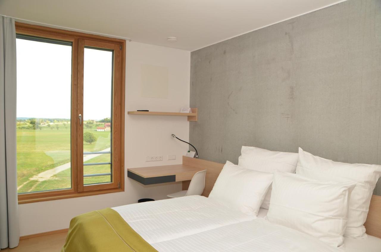 Dekra Congresshotel Wart Алтенщайг Екстериор снимка